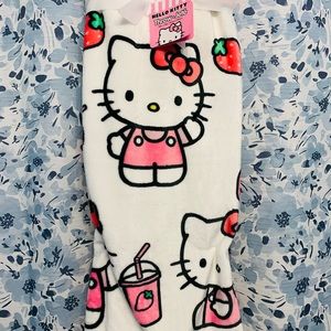 Hello Kitty Strawberry Milkshake Plush Throw ❤️